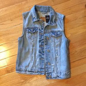 Hollister jean vest
